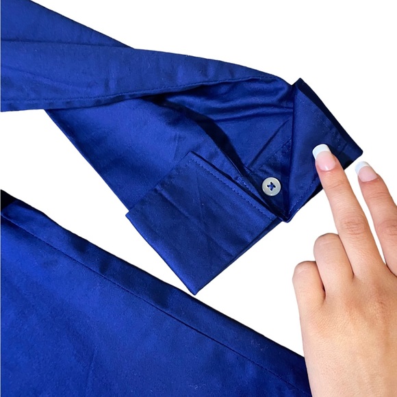 Banana Republic Blue Button Up Blouse - Picture 2 of 5